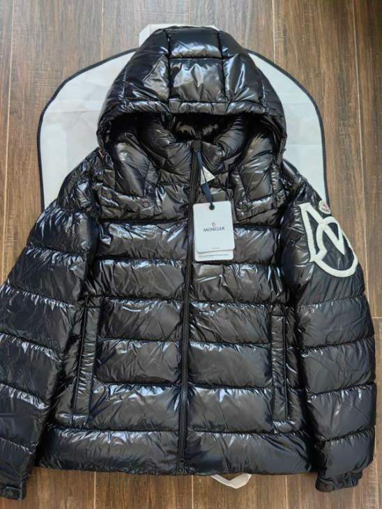 Picture of Moncler Down Jackets _SKUMonclersz1-526yr31836950